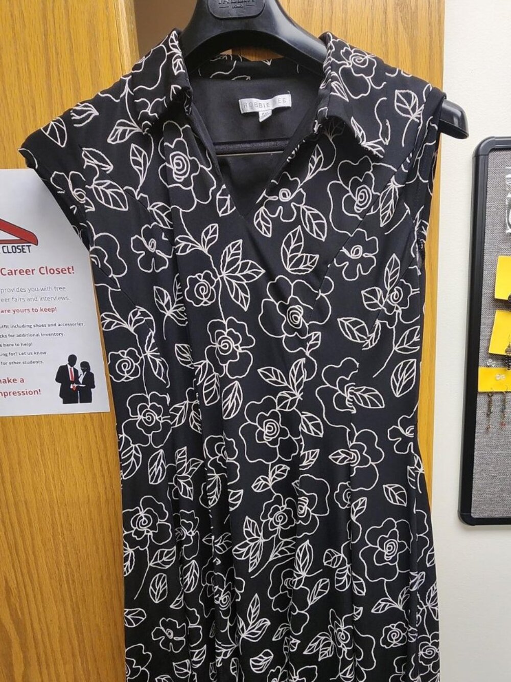 Robbie Bee black and white floral print dress